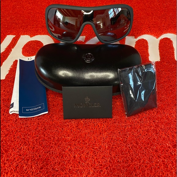 Moncler Unisex Sunglasses - Picture 4 of 10